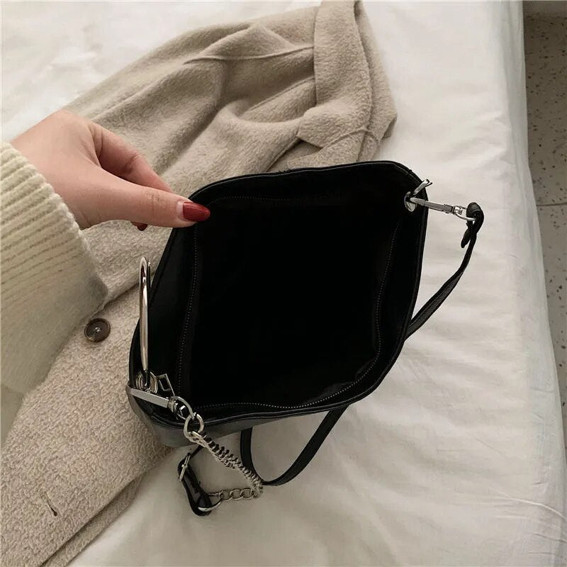 Chains Cross-body bags