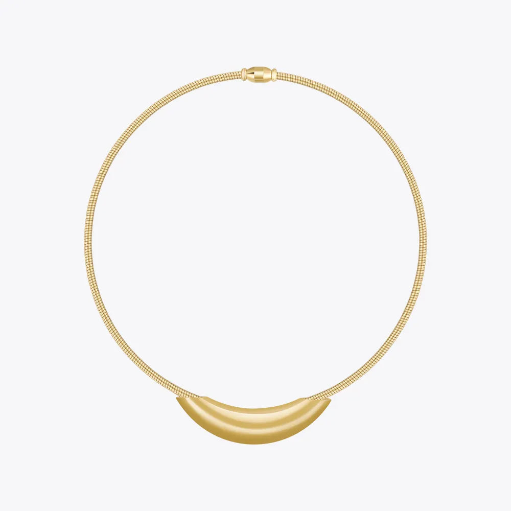 Arc Moon Necklace – Timeless Minimalist Elegance